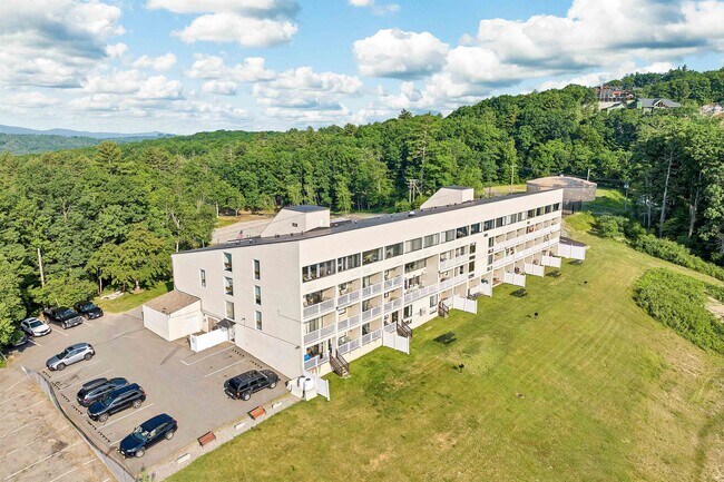 375 Endicott St N in Laconia, NH - Foto de edificio - Building Photo