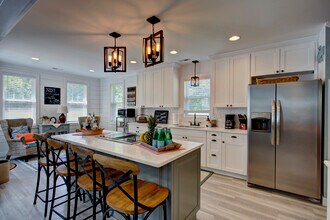 6262 Ware Neck Rd in Gloucester, VA - Building Photo - Building Photo