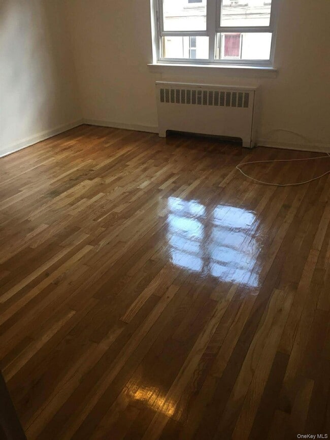 1454 E 233rd St in Bronx, NY - Building Photo - Building Photo