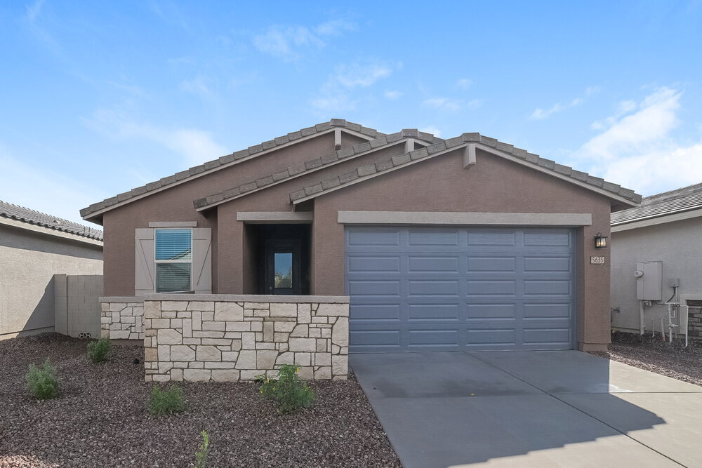 5635 W Walatowa St in Phoenix, AZ - Foto de edificio