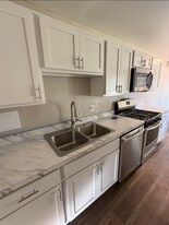 5006 Delbrook Ave in Lansing, MI - Building Photo