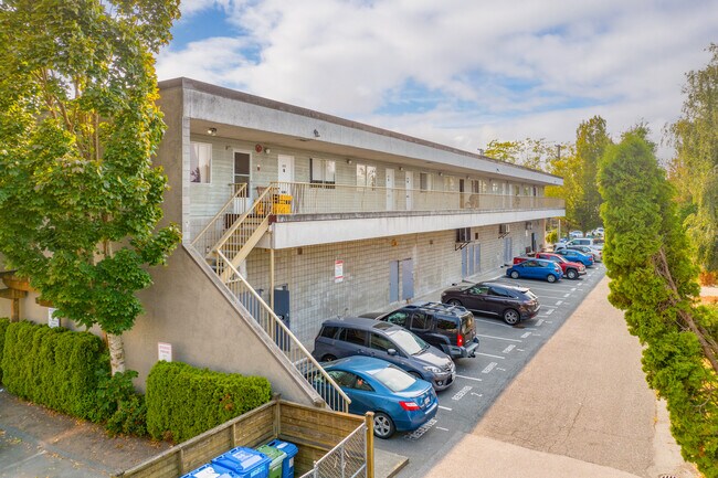 3891 Chatham St in Richmond, BC - Building Photo - Building Photo