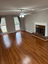 513 Shannon Green Cir SW in Mableton, GA - Foto de edificio - Building Photo