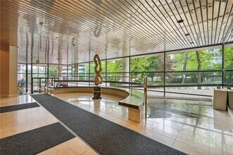 10 Cottage Pl in White Plains, NY - Foto de edificio - Building Photo