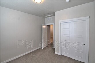 3098 W Everest St in Meridian, ID - Building Photo - Building Photo