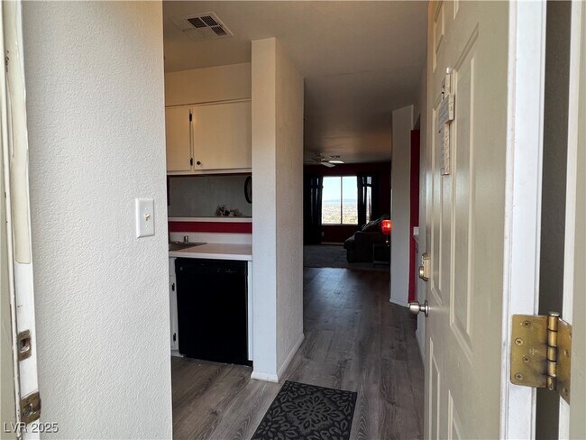 2064 Mesquite Ln in Laughlin, NV - Building Photo - Building Photo