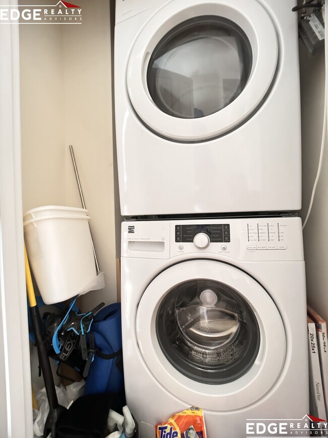1601 Beacon St, Unit 403 in Brookline, MA - Building Photo - Building Photo