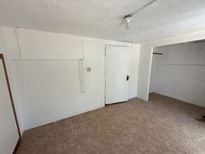 220 W D St in Tehachapi, CA - Building Photo - Building Photo