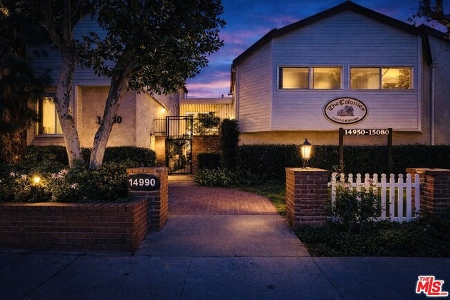 property at 14990 Victory Blvd