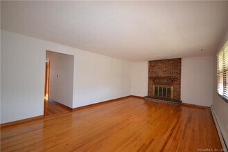 432 Wiklund Ave-Unit -2 in Stratford, CT - Building Photo - Building Photo