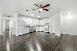 La Villita Phase II in Brownsville, TX - Building Photo