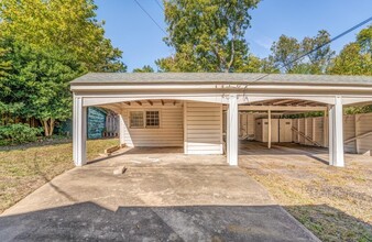 140 Holmes Ave in Covington, TN - Building Photo - Building Photo