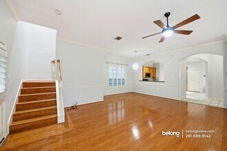 2631 Shady Acres Ct in Houston, TX - Building Photo - Building Photo