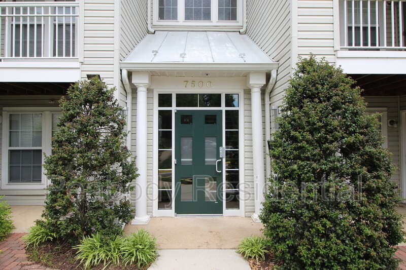7500 Calderon Ct in Alexandria, VA - Building Photo