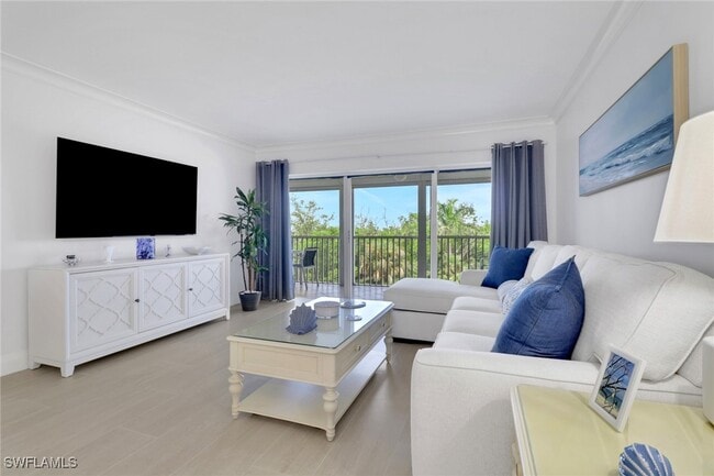 1 Bluebill Ave in Naples, FL - Building Photo - Building Photo