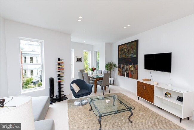 1321 Monroe St NW in Washington, DC - Building Photo - Building Photo