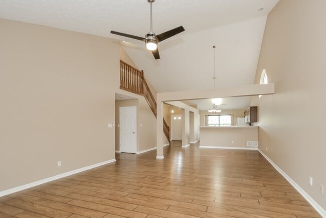 613 Quail Hollow Dr in Trenton, OH - Building Photo - Building Photo