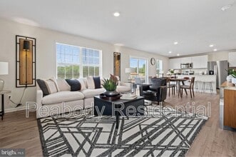 108 Hemphill St in Stephens City, VA - Building Photo - Building Photo