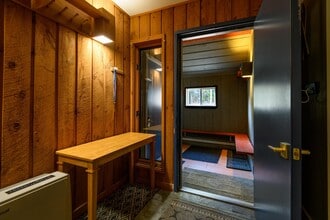 32 Fox Run Rd in Lincoln, NH - Building Photo - Building Photo