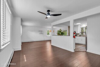 2 Schiverea Ave in Freehold, NJ - Building Photo - Building Photo