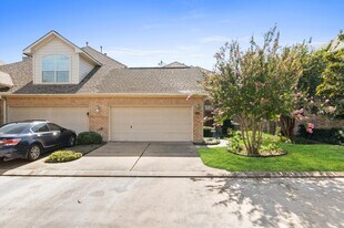 1118 Enclave Square E in Houston, TX - Building Photo