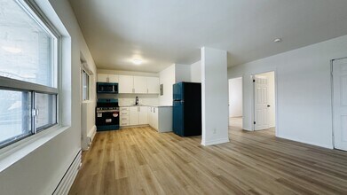 359 Hilton Ave in London, ON - Building Photo - Building Photo