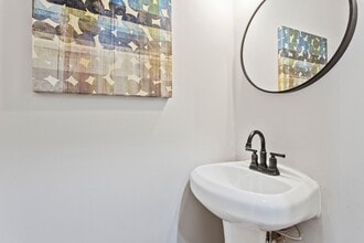 602 Fernon St in Philadelphia, PA - Foto de edificio - Building Photo