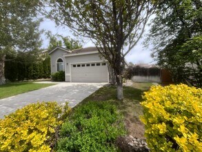 5518 Spandrell Cir in Sparks, NV - Building Photo - Building Photo