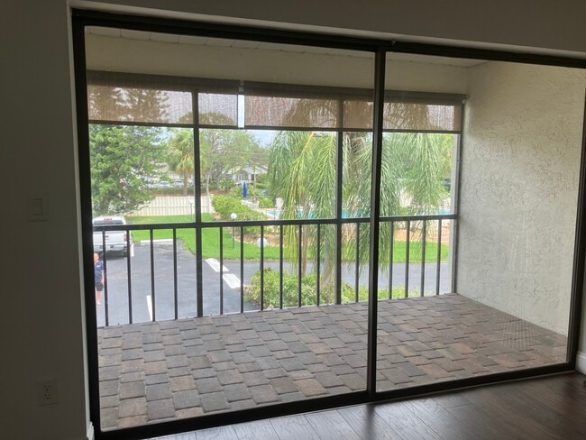 5428 Swift Rd, Unit Imperial Place in Sarasota, FL - Foto de edificio - Building Photo