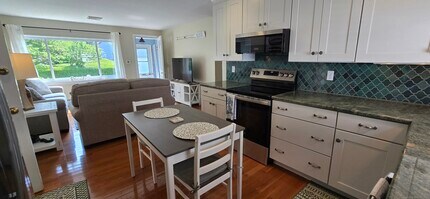 24 W Shore Dr in Old Saybrook, CT - Building Photo - Building Photo