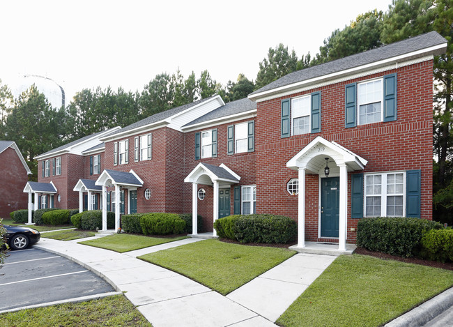 Townhomes at Whitehall in Jacksonville, NC - Building Photo - Building Photo