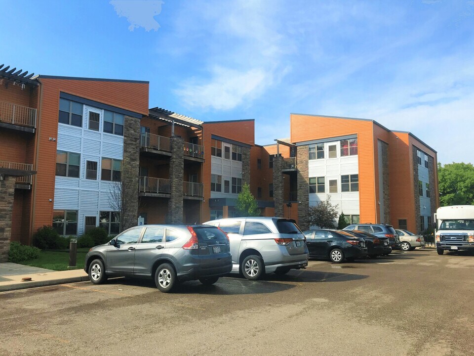 Eagle Harbor Apartments in Madison, WI - Foto de edificio