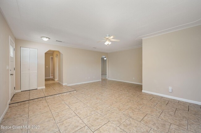 511 Avignon Dr, Unit 1-603 in Melbourne, FL - Building Photo - Building Photo