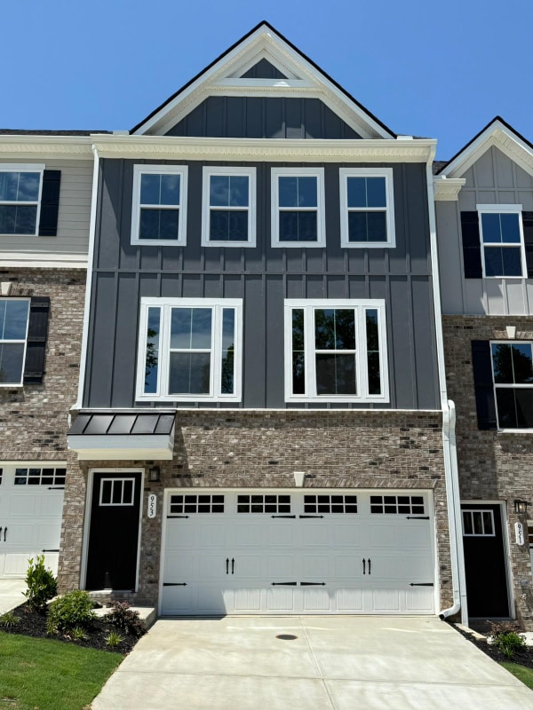 953 Woods Chapel Rd in Sugar Hill, GA - Building Photo - Building Photo