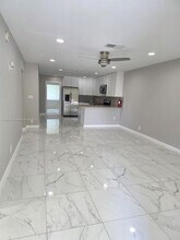 7761 NW 42nd Pl in Coral Springs, FL - Building Photo - Building Photo