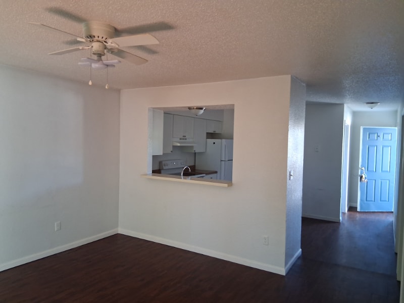 1062 Mace Rd in Osage Beach, MO - Building Photo