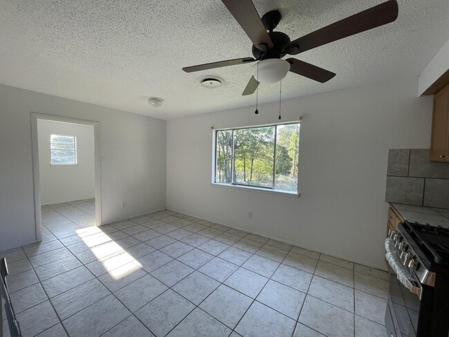 102 Butler Ave in Pocola, OK - Building Photo - Building Photo