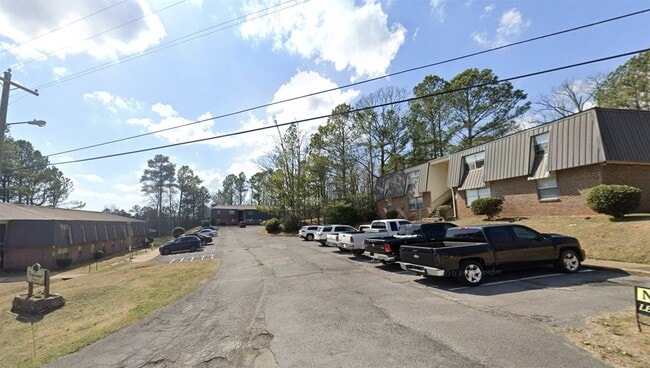 property at 2500 Deerman St