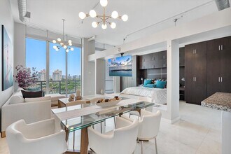 3029 NE 188th St, Unit Pent House 1117 in Aventura, FL - Building Photo - Building Photo