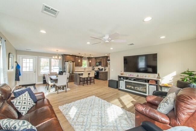 773 Union Blvd in Totowa, NJ - Building Photo - Building Photo