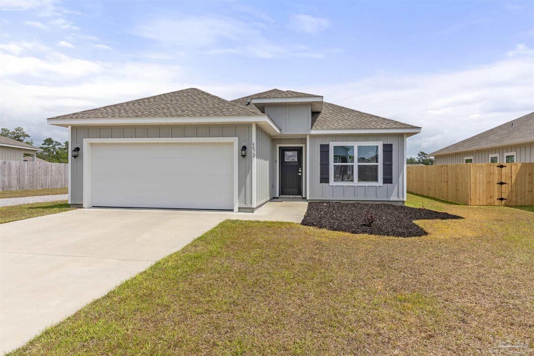 6672 Paso Fino Dr in Bellview, FL - Building Photo