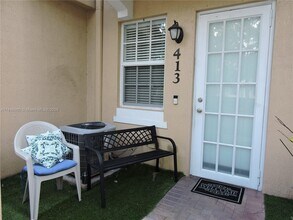 413 SW 147th Ave in Pembroke Pines, FL - Building Photo - Building Photo