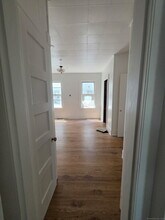 269 N Main St in Ansonia, CT - Foto de edificio - Building Photo