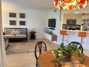 8134 NW 17th Mnr in Plantation, FL - Building Photo - Building Photo