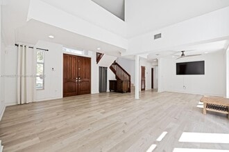 5740 SW 59th Pl in South Miami, FL - Building Photo - Building Photo