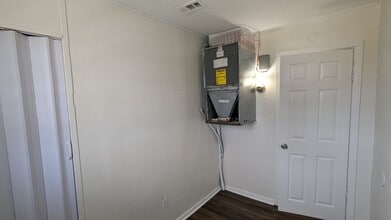 3313 Reymarde St in Pensacola, FL - Foto de edificio - Building Photo