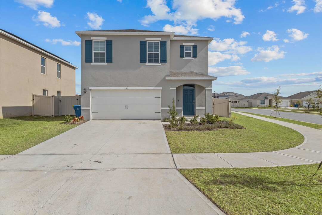 105 Eagleview Loop in Davenport, FL - Building Photo