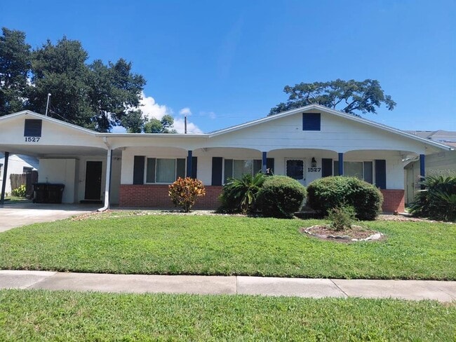 property at 1527 Leeway Ave