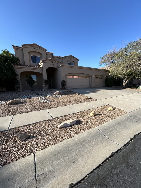 5228 Old Adobe Trail NW in Albuquerque, NM - Building Photo