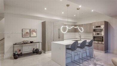 455 NE 39th St in Miami, FL - Building Photo - Building Photo